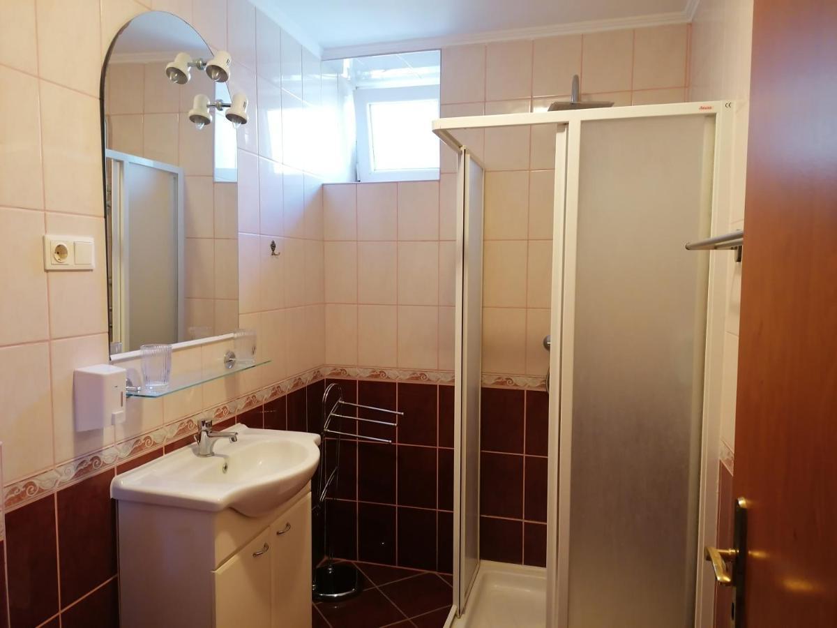 Harmonia Panzio Hotel Sárospatak Екстериор снимка