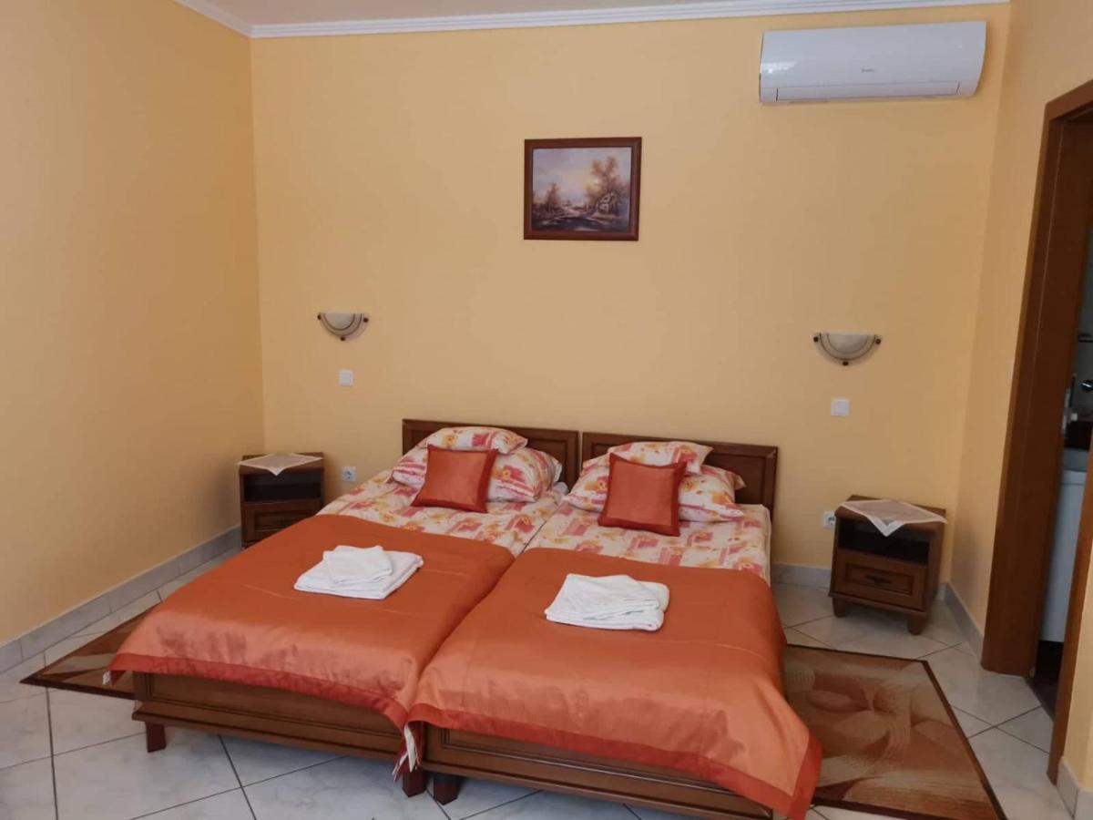 Harmonia Panzio Hotel Sárospatak Екстериор снимка