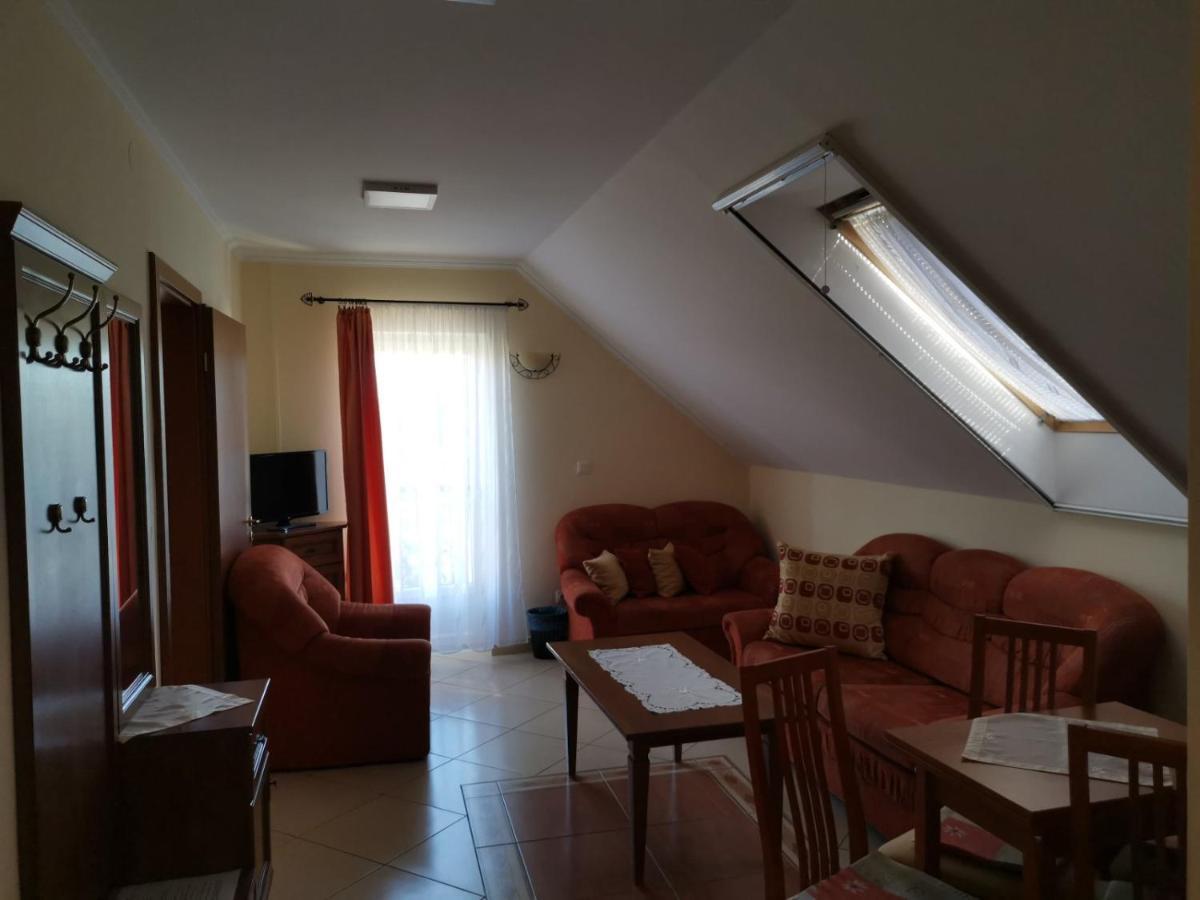 Harmonia Panzio Hotel Sárospatak Екстериор снимка