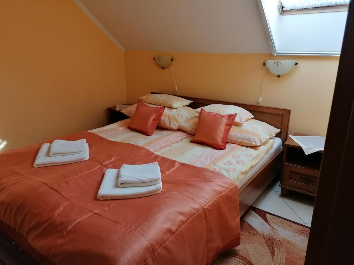 Harmonia Panzio Hotel Sárospatak Екстериор снимка