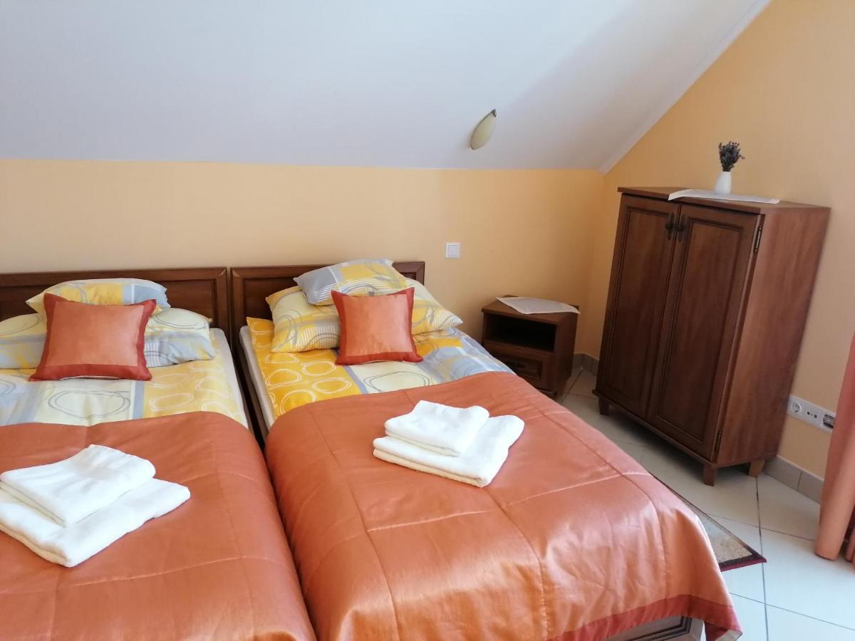 Harmonia Panzio Hotel Sárospatak Екстериор снимка